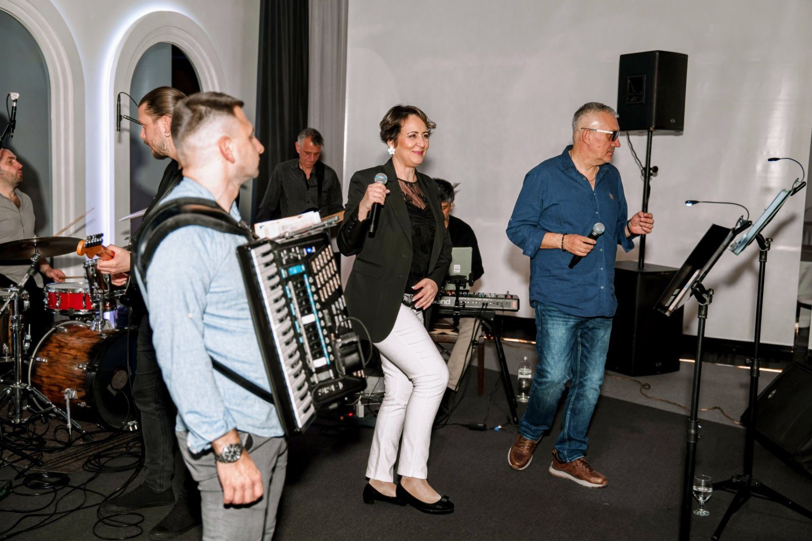 Priče “Iza kulisa” (Behind the Scenes)